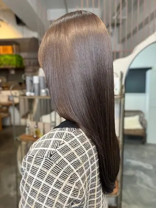 ロング カラー 🌟学割クーポン多数 すがわら🌟のヘアスタイル