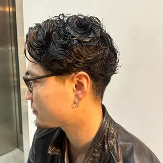 ショート カラー パーマ メンズ メンズ支持No. 1 🥇メンズ特化吉田のヘアスタイル