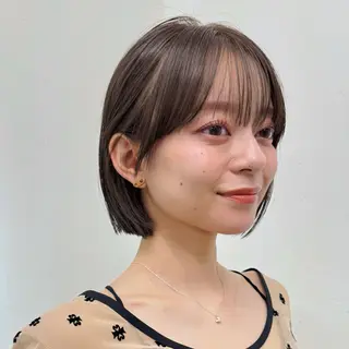 ショート カラー 顔周り/レイヤー/ 透明感/みっきーのヘアスタイル