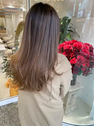 ロング カラー 山本　尚輝 🐶ハイライト🐶のヘアスタイル