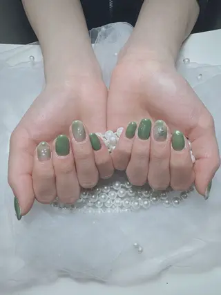 ネイル R's  Nail所属・LI KOのネイルデザイン