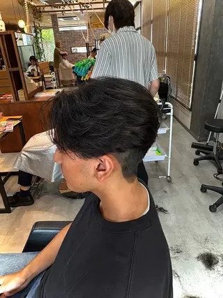 メンズ LATTE 伊勢崎所属・金子 巧のヘアスタイル