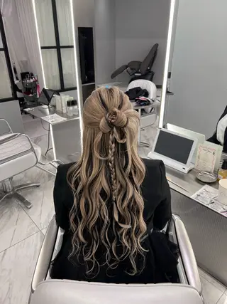 ロング ヘアアレンジ kayo/ブリーチ モデル募集中✨のヘアスタイル