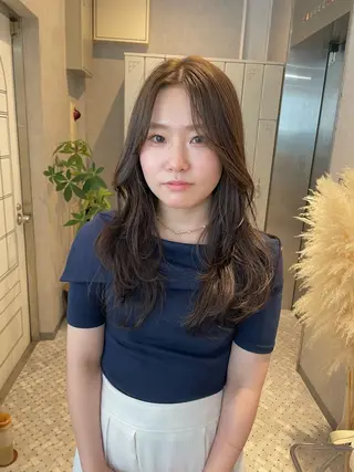 セミロング 女性スタイリスト専門サロン Zina 天神西通り所属・艶髪韓国ヘア MANAMI🎀のヘアスタイル