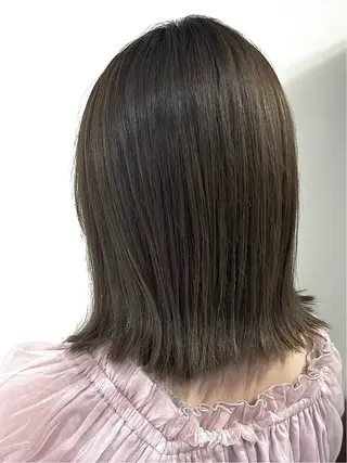 ミディアム 切っぱなし💇‍♀️ イヤリング🎨龍之介のヘアスタイル