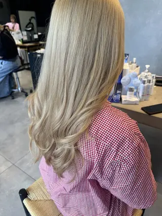 カラー 加藤 小春のヘアスタイル