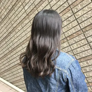 カラー N° jillva ♦️川端裕司♦️のヘアスタイル