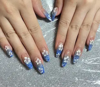 ネイル VIERU 🌈🎀💖のネイルデザイン