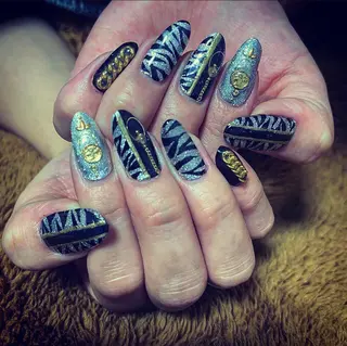 ネイル 河野 弥月のネイルデザイン