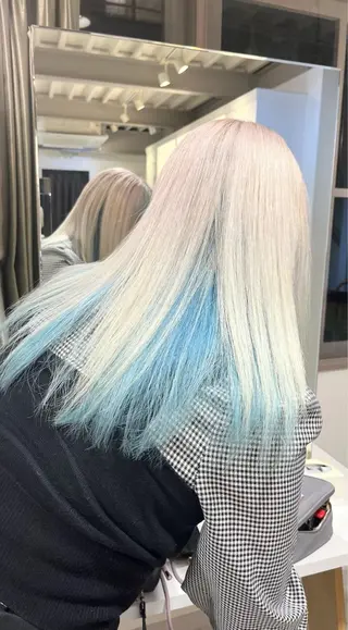 ロング ナルセナツキ 👾ハイトーンのヘアスタイル