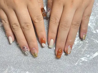 ネイル VIERU 🌈🎀💖のネイルデザイン