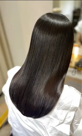 セミロング 星野 茉由のヘアスタイル