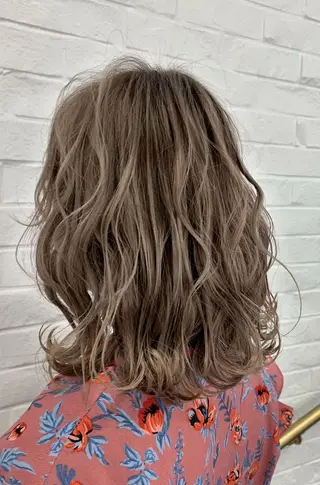 ショート カラー 美容歴15年 岩田芳郎のヘアスタイル