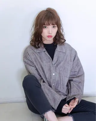 ミディアム ハイトーン/レイヤー /ケアブリーチ石川治のヘアスタイル