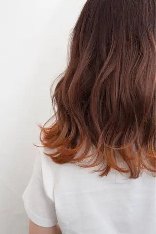 セミロング カラー fio マナミのヘアスタイル