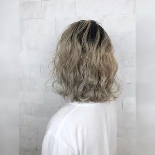 ミディアム カラー 圧倒的美髪ストレート ツダケイタロウのヘアスタイル