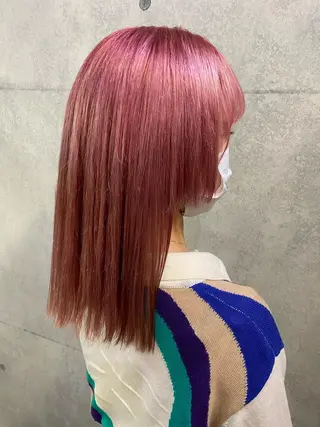 セミロング カットモデル/ 吉本　彩夏のヘアスタイル