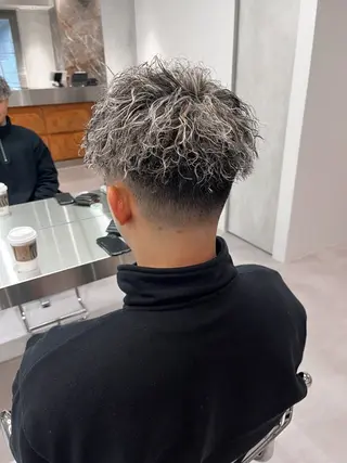 ショート メンズ soen所属・⚡メンズパーマフ ェードカットTomyのヘアスタイル