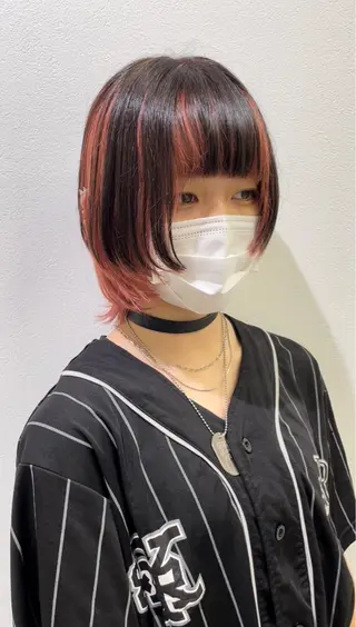 ミディアム カラー 秋葉原オタク向け美容室OFF-KAi!!所属・渡部凌我 小顔ウルフ ハイトーンカラーのヘアスタイル