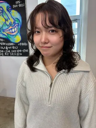 ミディアム パーマ 小日向 沙織のヘアスタイル