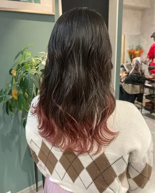 セミロング カラー 🌸インナーカラー 🌸藤井春華のヘアスタイル