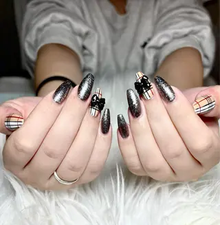 ネイル Hi Beauty 渋谷(ネイル、ハイパーナイフ6、脂肪れいきゃく、マッサージ＆エステサロン)所属・Hi beauty 渋谷のネイルデザイン