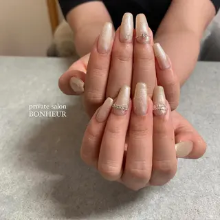 ネイル BONHEUR Annaのネイルデザイン