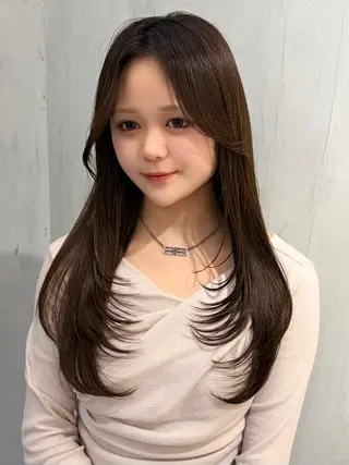 ロング 𝙆𝙖𝙞🎀🩶 レイヤー/縮毛矯正のヘアスタイル