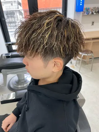 ショート カラー パーマ ヘアアレンジ メンズ 亀井隆汰/メンズ専門 パーマ特化美容師のヘアスタイル