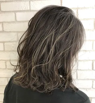 カラー she2.shinjuku所属・takumi Hのヘアスタイル