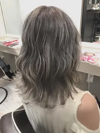 ミディアム カラー lani 天神大名/ブリーチのヘアスタイル