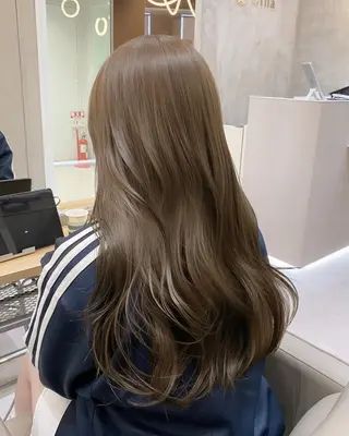 セミロング カラー ヘアアレンジ 赤み消し🫧韓国ヘア 🫧藤岡誠也のヘアスタイル