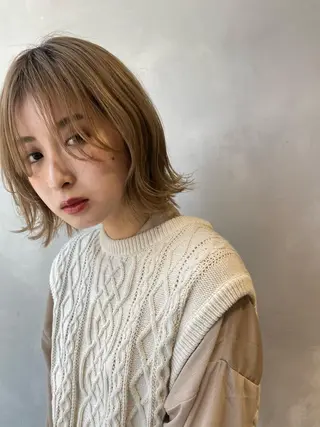 ミディアム カラー ヘアアレンジ #ブリーチカラー Akihoのヘアスタイル