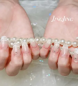 ネイル 🦋 Queenieのネイルデザイン