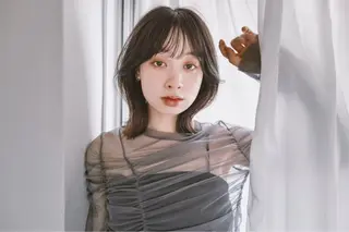 ミディアム カラー yui / Aimer小山のヘアスタイル