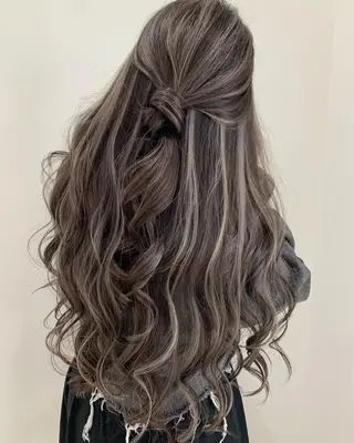 カラー LINOET NAGOYA所属・中川 来紀のヘアスタイル