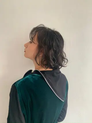 ミディアム パーマ 透明感カラー 大人グレージュ有村のヘアスタイル