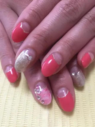 ネイル さゆりネイル&ビューティーサロン所属・古屋 早友里のネイルデザイン