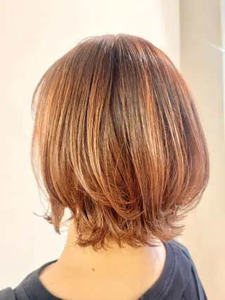 ミディアム カラー 古川 琴美のヘアスタイル