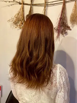 カラー 上原 花奈のヘアスタイル