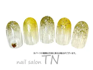 ネイル 矢川 まどかのネイルデザイン