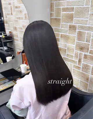 セミロング カラー 栗谷 竜希のヘアスタイル