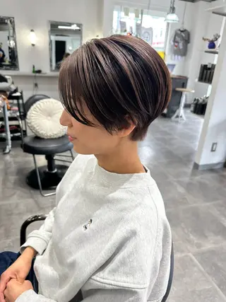 ショート カラー 篠崎 佑季のヘアスタイル