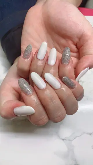 ネイル はな💎ネイル ワンホン、長さ出しのネイルデザイン