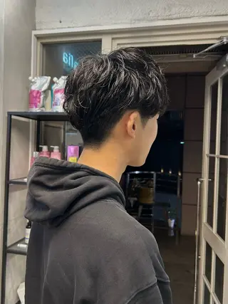 パーマ メンズ moeka 表参道のヘアスタイル