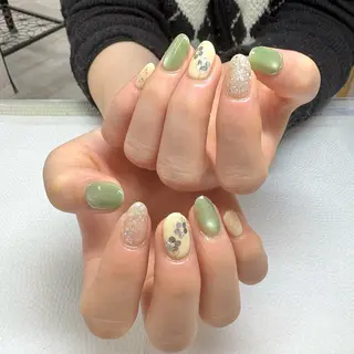 ネイル リリーズネイル 伊藤のネイルデザイン