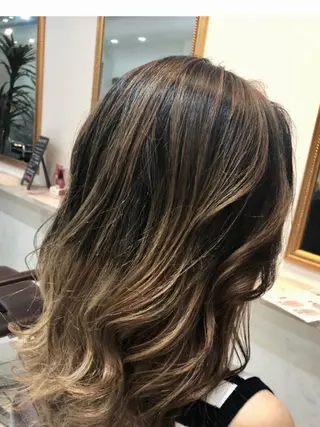 セミロング カラー Device ディバイスのヘアスタイル