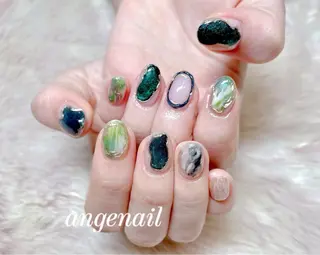 ネイル オーナーネイリスト MAKIのネイルデザイン