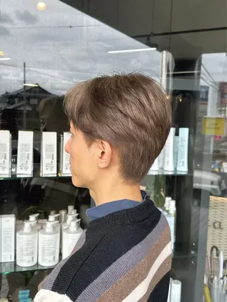 カラー メンズ arika オケシ　リョウダイのヘアスタイル