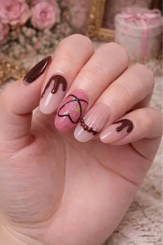 ネイル Roger 舞のネイルデザイン